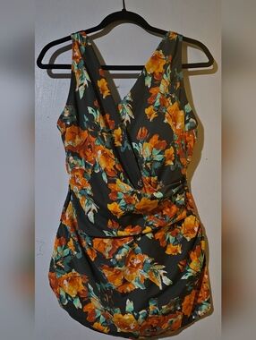 Floral V-Neck One-Piece Swimsuit in Orange Floral